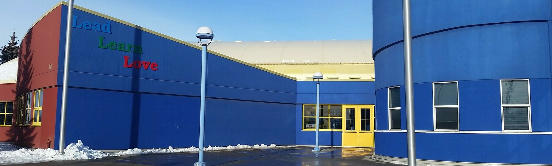 image of the exterior entrance to Wheatland Elementary